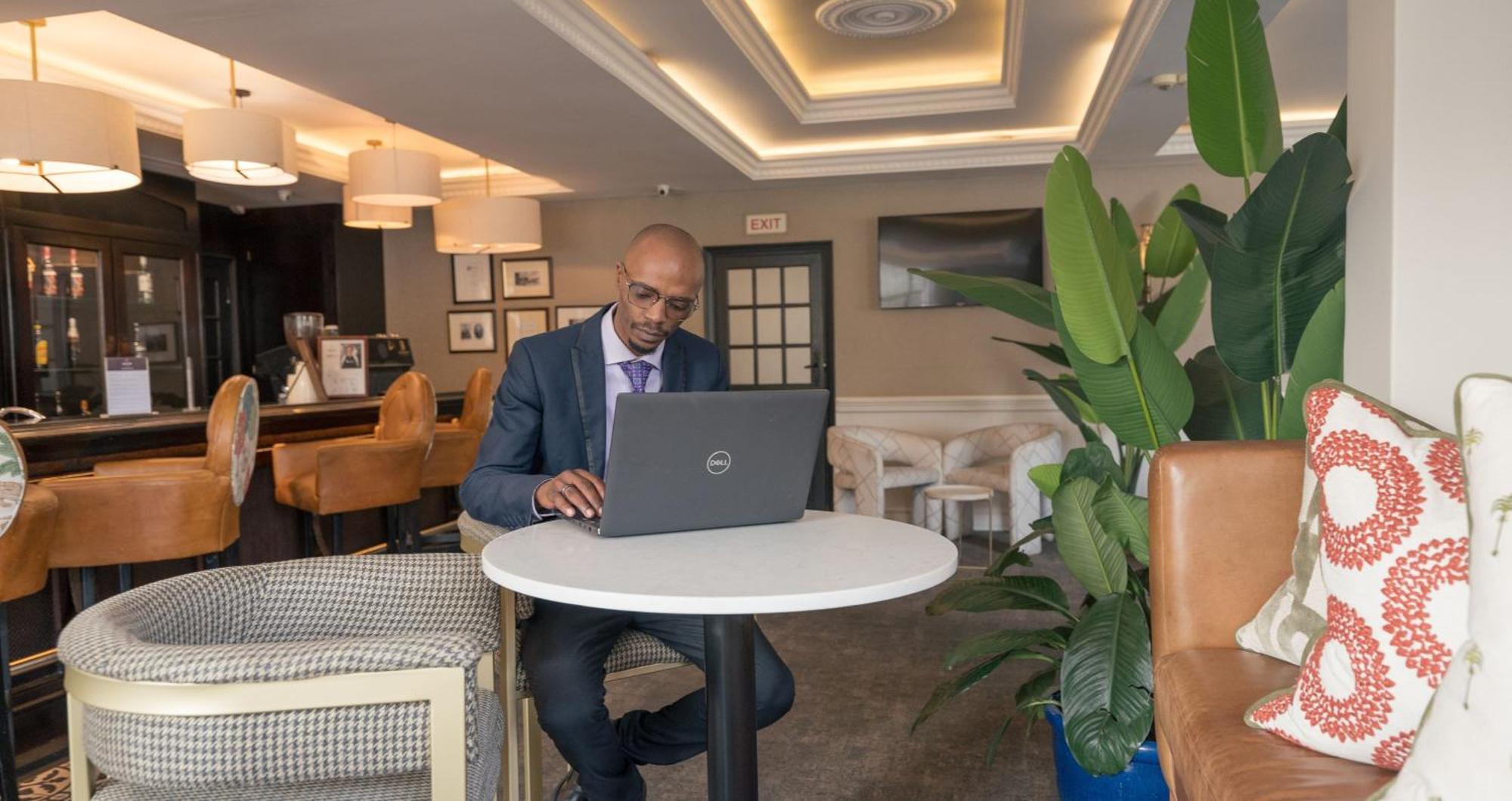Anew Hotel Hilton Pietermaritzburg Exterior photo